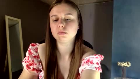 Lily online show from 09/22/25, 01:24