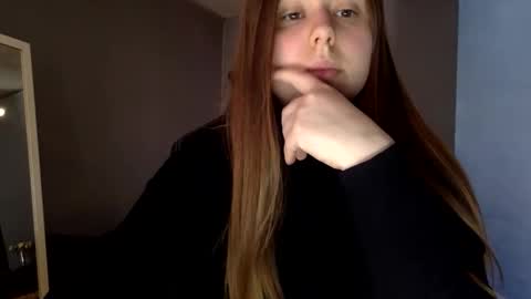 Lily online show from 09/25/25, 09:46