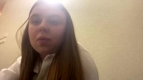 Lily online show from 09/27/25, 06:24