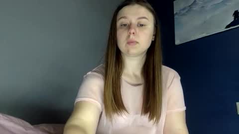 Lily online show from 09/30/25, 08:30