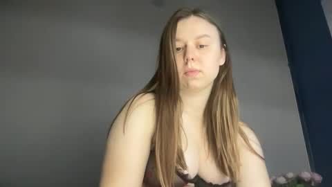 Lily online show from 10/19/25, 04:51