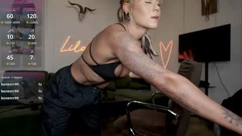 Snapshot of lilah_fit chatting on 07/17/26, 10:58 Lilah Fit online show from 07/17/26, 10:58