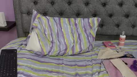 Lilasuni online show from 12/14/24, 08:51