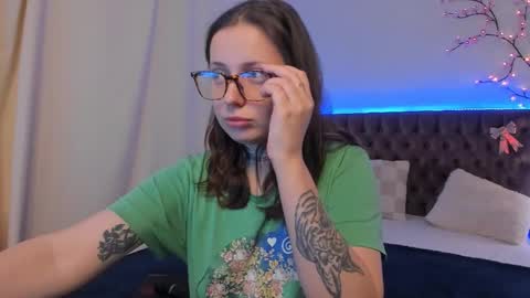 LilaVame online show from 10/19/25, 07:25