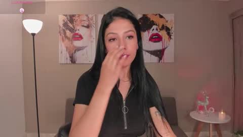 Snapshot of lilawest chatting on 11/12/25, 02:17 Lila West online show from 11/12/25, 02:17