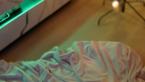 Rebecca online show from 12/01/25, 04:39