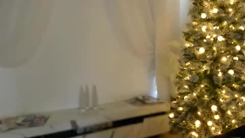 Rebecca online show from 12/18/25, 04:57