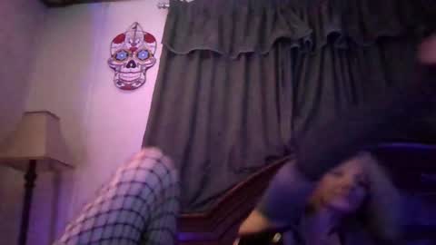 Snapshot of lilbit4u chatting on 12/20/24, 07:01 lilbit4u online show from 12/20/24, 07:01