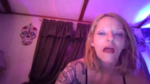 Snapshot of lilbit4u chatting on 12/26/24, 09:22 lilbit4u online show from 12/26/24, 09:22