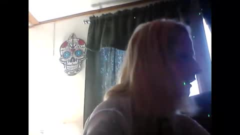 Snapshot of lilbit4u chatting on 12/31/24, 12:46 lilbit4u online show from 12/31/24, 12:46