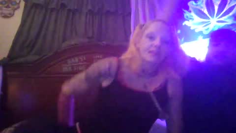 Snapshot of lilbit4u chatting on 03/06/25, 02:41 lilbit4u online show from 03/06/25, 02:41