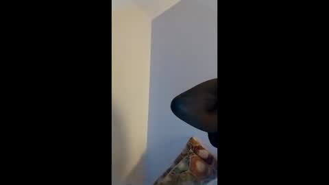 lilcalvo1 online show from 02/05/26, 10:42