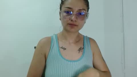 Valeri Villalobos  IG villa lobosvaleri online show from 04/26/26, 11:24