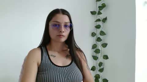 Valeri Villalobos  IG villa lobosvaleri online show from 05/08/26, 03:39