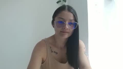 Valeri Villalobos  IG villa lobosvaleri online show from 05/10/26, 04:34