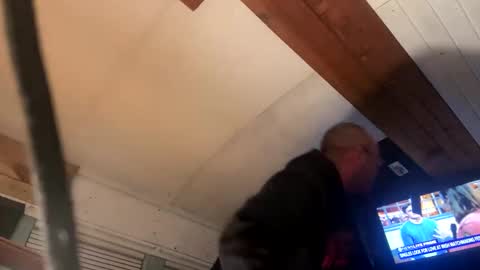 Snapshot of lildog361334 chatting on 12/18/25, 05:24 lildog361334 online show from 12/18/25, 05:24