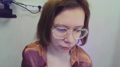 Snapshot of lileyfoxxx chatting on 12/19/25, 11:06 Lil online show from 12/19/25, 11:06