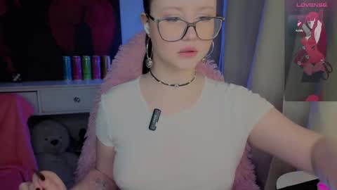 Nika and Lori online show from 11/15/25, 11:40