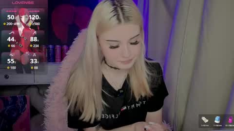 Snapshot of lilhornyprincess chatting on 04/19/26, 04:17 Nika and Lori online show from 04/19/26, 04:17