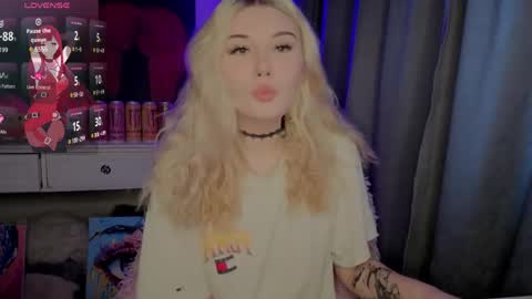 Snapshot of lilhornyprincess chatting on 05/21/26, 11:28 Nika and Lori online show from 05/21/26, 11:28