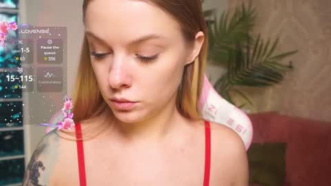 Snapshot of lili_01 chatting on 12/09/24, 10:22 Lili online show from 12/09/24, 10:22