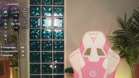 Snapshot of lili_01 chatting on 12/12/24, 12:01 Lili online show from 12/12/24, 12:01