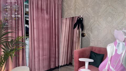 Snapshot of lili_01 chatting on 03/16/26, 09:35 Lili online show from 03/16/26, 09:35