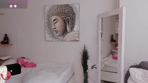 Snapshot of lili_and_niki chatting on 01/16/26, 11:14 Lilith Nickol online show from 01/16/26, 11:14