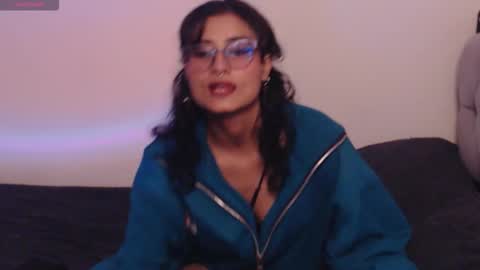 Snapshot of lili_clan11 chatting on 12/20/25, 03:30 lili_clan11 online show from 12/20/25, 03:30