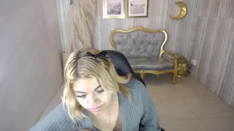 Lili online show from 02/20/25, 09:00