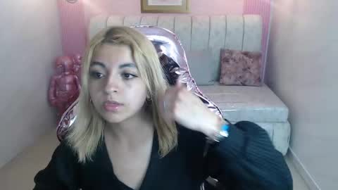 Lili online show from 02/21/25, 04:07