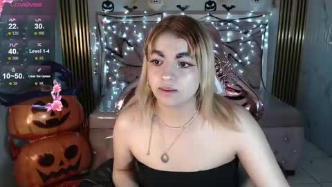 Lili online show from 10/09/25, 03:59