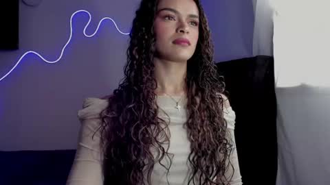 Snapshot of lili_evanss chatting on 07/11/26, 04:32 lili_evanss online show from 07/11/26, 04:32