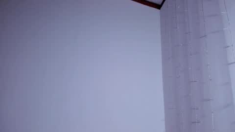 Lili online show from 10/17/25, 08:33