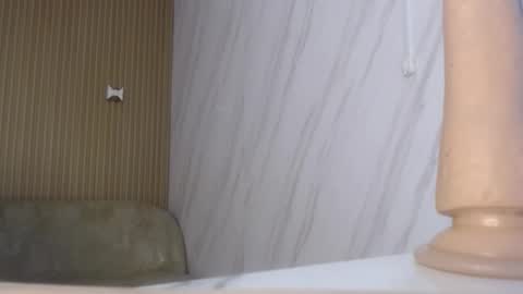 lili_mint_tf online show from 03/15/26, 01:39