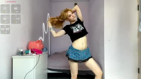 Snapshot of lili_pup chatting on 07/17/26, 09:27 Lili online show from 07/17/26, 09:27
