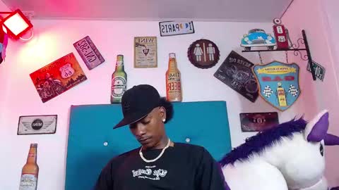 lili_roussi online show from 12/17/25, 11:00