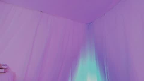 Lili online show from 11/08/25, 05:01