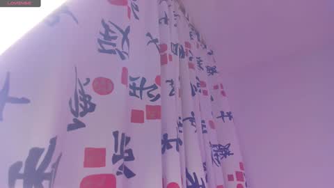 Snapshot of lilian_vergara chatting on 01/18/25, 06:13 holis soy lily chang no olvides el pulgar arriba es muy importante para mi 3 independent model online show from 01/18/25, 06:13