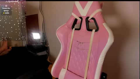 Snapshot of lilian_vergara chatting on 03/06/25, 11:42 holis soy lily chang no olvides el pulgar arriba es muy importante para mi 3 independent model online show from 03/06/25, 11:42