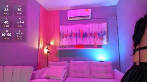 holis soy lily chang no olvides el pulgar arriba es muy importante para mi 3 independent model online show from 01/15/26, 07:50