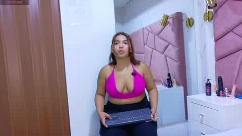 Snapshot of liliana_pink chatting on 05/19/26, 08:26 liliana online show from 05/19/26, 08:26