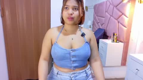 Snapshot of liliana_pink chatting on 06/17/26, 06:42 liliana online show from 06/17/26, 06:42
