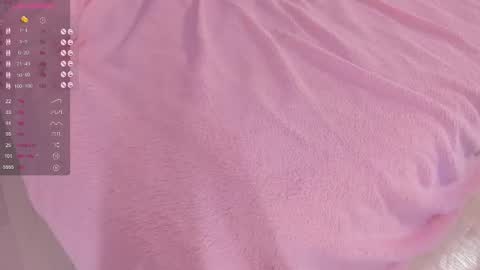 Snapshot of lilianedgars chatting on 02/25/25, 01:39 Lilian online show from 02/25/25, 01:39