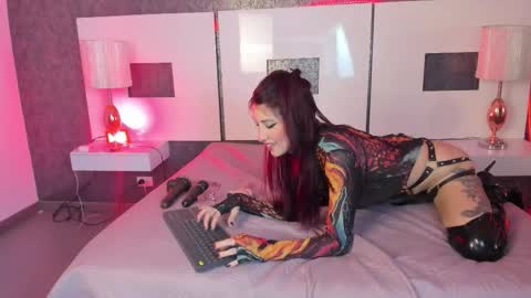 Liliana online show from 02/13/26, 09:55