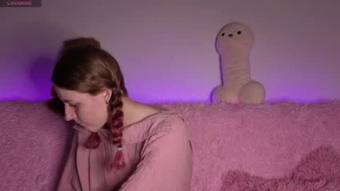 Snapshot of lilianlahot chatting on 06/03/26, 02:08 Lilly online show from 06/03/26, 02:08