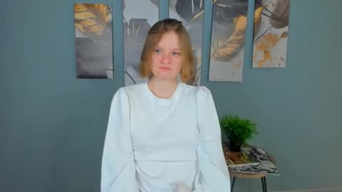 hi guys Im new here Im 18 years oldIve never had sex online show from 01/16/26, 12:09