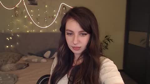 Lilu online show from 11/10/25, 03:49