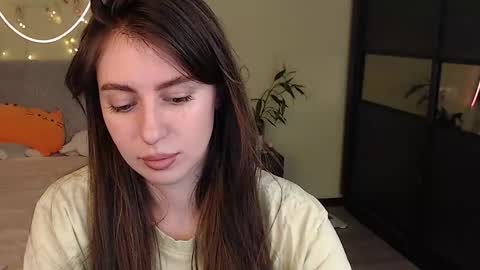 Lilu online show from 11/25/25, 09:48