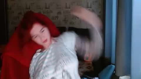 Snapshot of liliawoolf chatting on 03/04/25, 12:01 liliawoolf online show from 03/04/25, 12:01